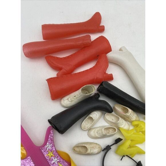 Vintage Barbie Mixed Shoes and Accessories - Picture 6 of 10